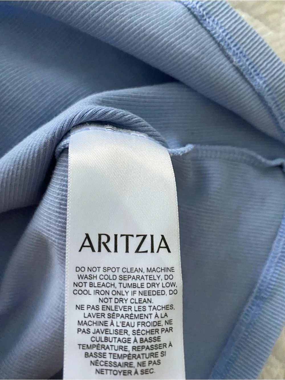Aritzia HomeStretch™ Rib Tune
Stretchy ribbed cotton t-shirt Light Blue - Picture 8 of 9